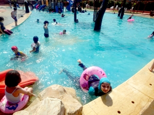 رحلة مائية لفتيات عالم الفرقان في طرابلس