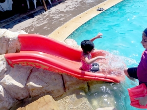 رحلة مائية لفتيات عالم الفرقان في طرابلس