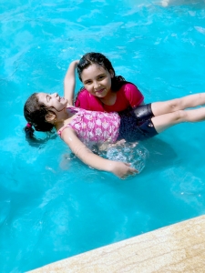 رحلة مائية لفتيات عالم الفرقان في طرابلس