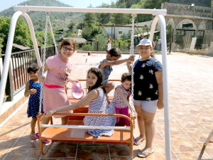 فوائد ومرح ورحلة مائية في الأسبوع الثاني من دورة فتيات الفرقان في بيروت