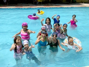 فوائد ومرح ورحلة مائية في الأسبوع الثاني من دورة فتيات الفرقان في بيروت