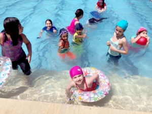 فوائد ومرح ورحلة مائية في الأسبوع الثاني من دورة فتيات الفرقان في بيروت