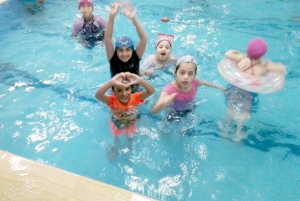 مهارات جديدة في الأسبوع الثالث من دورة فتيات الفرقان في بيروت