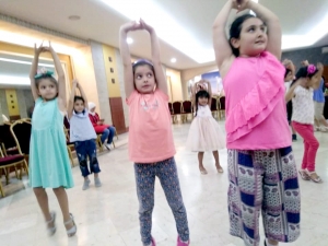 مهارات جديدة في الأسبوع الثالث من دورة فتيات الفرقان في بيروت