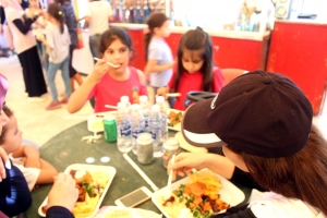 رحلة ترفيهية إلى القموعة.. النشاط الختامي لدورات عالم الفرقان للفتيات في طرابلس