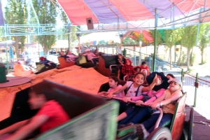 رحلة ترفيهية إلى القموعة.. النشاط الختامي لدورات عالم الفرقان للفتيات في طرابلس