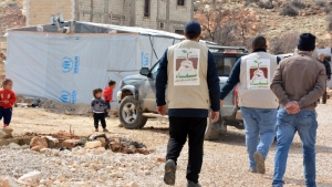 معاً في وجه الأزمات.. مؤسسة نماء توزّع المازوت والألبسة الشتوية في بعلبك وعرسال