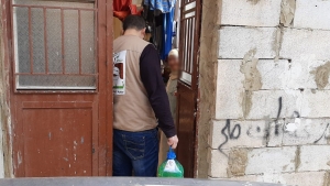 معاً في وجه الأزمات.. مؤسسة نماء توزّع المازوت والألبسة الشتوية في بعلبك وعرسال