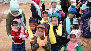 معاً في وجه الأزمات.. مؤسسة نماء توزّع المازوت والألبسة الشتوية في بعلبك وعرسال