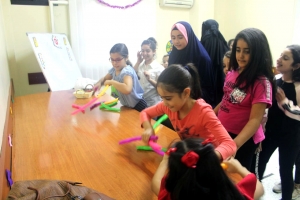 انطلاق اللقاءات الشتوية (فكرة ومهارة) لفتيات عالم الفرقان في طرابس