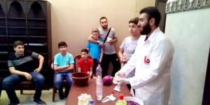 تجارب كيميائية.. أشغال يدوية.. ورحلة ترفيهية في الأسبوع الثاني من فتيان المساجد - طرابلس
