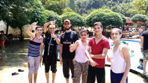 نشاط ترفيهي لطلاب عالم الفرقان إلى عيون السمك