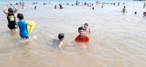 رحلة مائية لطلاب #عالم_الفرقان في طرابلس إلى شاطئ المنية 