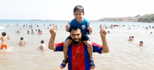 رحلة مائية لطلاب #عالم_الفرقان في طرابلس إلى شاطئ المنية