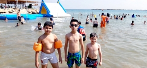 رحلة مائية لطلاب #عالم_الفرقان في طرابلس إلى شاطئ المنية