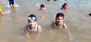 رحلة مائية لطلاب #عالم_الفرقان في طرابلس إلى شاطئ المنية