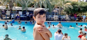 رحلة مائية إلى مسبح الكمال لطلاب عالم الفرقان في طرابلس