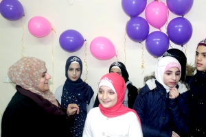 عالم الفرقان يكرّم فتيات التزمن بالحجاب خلال اللقاءات الشتوية في طرابلس