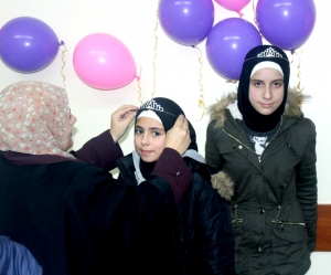 عالم الفرقان يكرّم فتيات التزمن بالحجاب خلال اللقاءات الشتوية في طرابلس