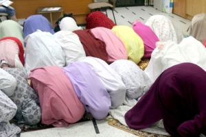 إفطارنا أحلى بلمّتنا.. الإفطار الرمضاني السنوي لطالبات عالم الفرقان في طرابلس