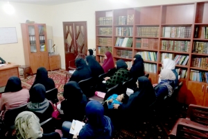 انطلاق درس "شرح متن الجزرية" مع الخت الحافظة سارة بركات في دار القرآن الكريم - عكار