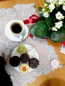 كبرت فتاتي وأصبحت عروساً.. دردشة في "صالون حنايا" مع المتخصصة أ. هدى قدورة