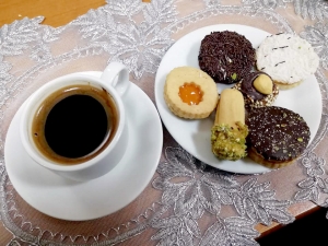 كبرت فتاتي وأصبحت عروساً.. دردشة في "صالون حنايا" مع المتخصصة أ. هدى قدورة