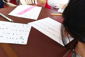 اختتم عالم الفرقان للفتيات في بيروت شهره السادس من اللقاءات الشتوية والذي كان بعنوان: (الحضارة الإسلامية والخط العربي) حيث أمضت الناشئات 4 أسابيع في التدرب على خط الرقعة، كما تعرفن على جانب من الحضارة الإسلامية وهو الحضارة الأندلسية.. وقد تمّ توزيع دفاتر الخط والأقلام المخصصة للخط العربي على جميع الناشئات ليتابعن التدريب في بيوتهن.