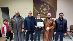 الطالب المتميّز عبد الله الأشرفي (١٤ عامًا) يتمّ حفظ القرآن الكريم | طرابلس