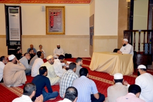 مجلس حديثيّ في سماع أوائل الكتب الستّة والديث المسلسل بالأوّلية مع الشيخ حسن قاطرجي في مسجد الفرقان - عرمون