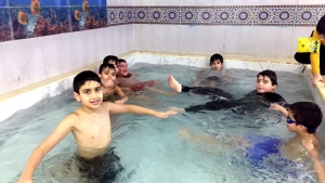 رحلة لطلاب عالم الفرقان في بيروت إلى مسبح ذي النورين