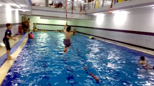 رحلة لطلاب عالم الفرقان في بيروت إلى مسبح ذي النورين