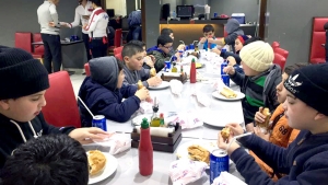 رحلة لطلاب عالم الفرقان في بيروت إلى مسبح ذي النورين