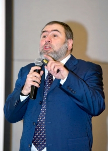 لنكون مشاعل الهداية.. الحفل السنوي للمنتدى للتعريف بالإسلام بحضور الداعية المهتدي عبد الله الأندلسي