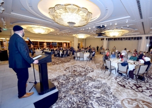 لنكون مشاعل الهداية.. الحفل السنوي للمنتدى للتعريف بالإسلام بحضور الداعية المهتدي عبد الله الأندلسي