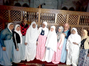 رحلة للمهتديات عبر المنتدى للتعريف بالإسلام إلى منتزه الكينايات في صيدا