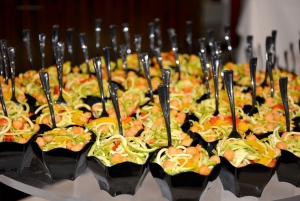 عيون الأمل.. ترويقة للعلاقات النسائية في بيروت بحضور أ. رندة فهد