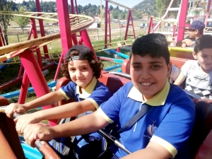 ملاهي وطبيعة خلابة.. رحلة عالم الفرقان إلى القموعة