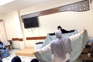 صبية، وستّ بيت.. لقاء تفاعلي للشابات في طرابلس مع أ. زبيدة غمراوي