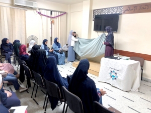 صبية، وستّ بيت.. لقاء تفاعلي للشابات في طرابلس مع أ. زبيدة غمراوي