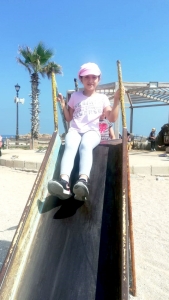 نشاط ترفيهي إلى الميناء لطالبات (صيفي مع الفرقان) في طرابلس