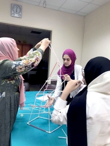 صيفنا أحلى.. المنتدى الشبابي يختتم دورته الصيفية للشابات في بيروت