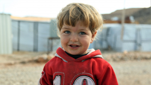 لمساعدتهم في مواجهة العاصفة.. مؤسسة نماء توزّع المازوت والطرود الغذائية في مخيمات عرسال بالتعاون مع حملة القلمون