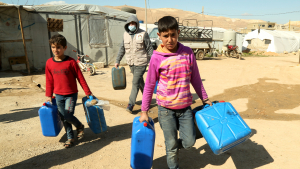 لمساعدتهم في مواجهة العاصفة.. مؤسسة نماء توزّع المازوت والطرود الغذائية في مخيمات عرسال بالتعاون مع حملة القلمون