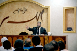 زواج بلا إزعاج.. محاضرة نظّمها المنتدى الشبابي بالتعاون مع حنايا في بيروت للدكتور خالد عبد الفتاح